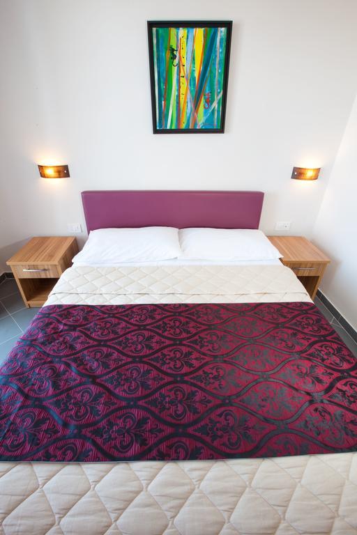Hotel Sirena Podgora Buitenkant foto